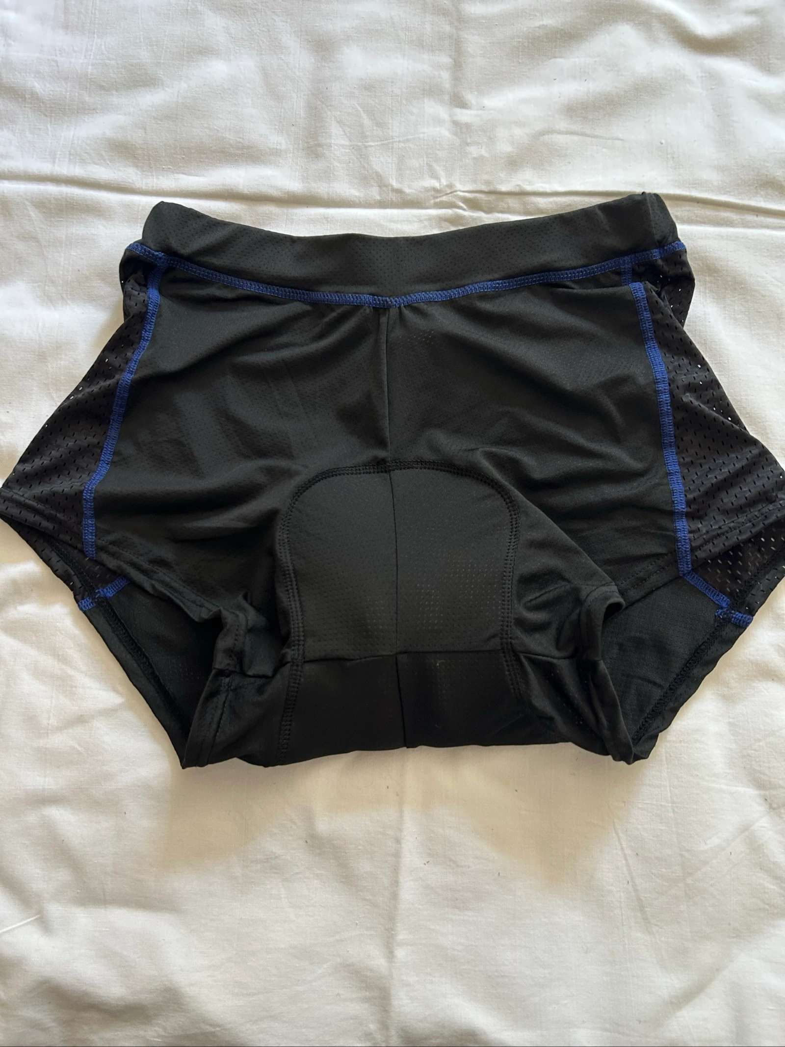 Cycling Shorts with 3D Gel Padding – Size M – New
